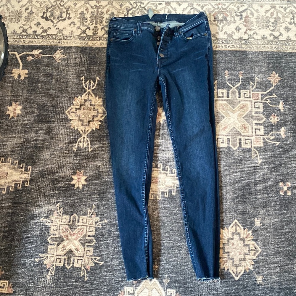 Women’s size 27 Free People denim leggings. Only worn twice!